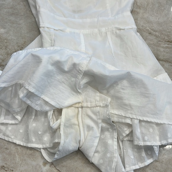 White Hello Molly Days Stay The Same Open Back Crochet Ruffle Romper White Small - Picture 14 of 16